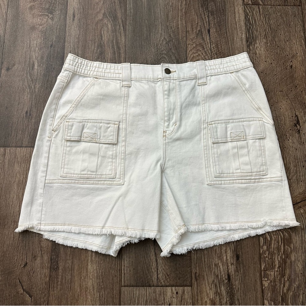 a.n.a High Rise White Denim Cargo Shorts Womens Size 18